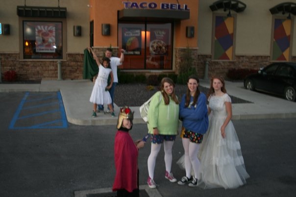 Family trick or treat dinner at Taco Bell 