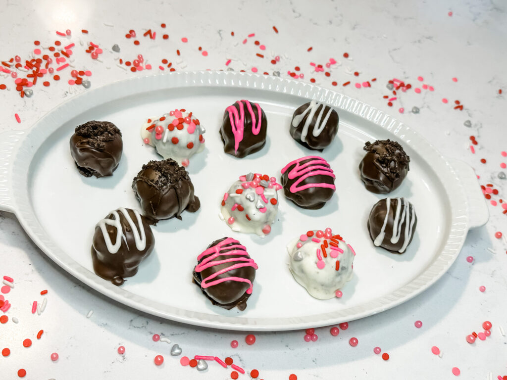 Delicious, easy Oreo truffles for any occasion!